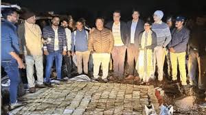 सिपाही के पास काम करते थे RTO के बड़े अफसर