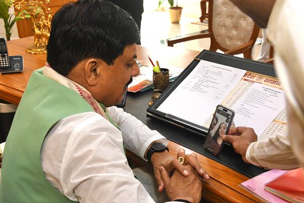 मुख्यमंत्री डॉ. यादव ने वीडियो कॉल कर कुशलक्षेम जानी